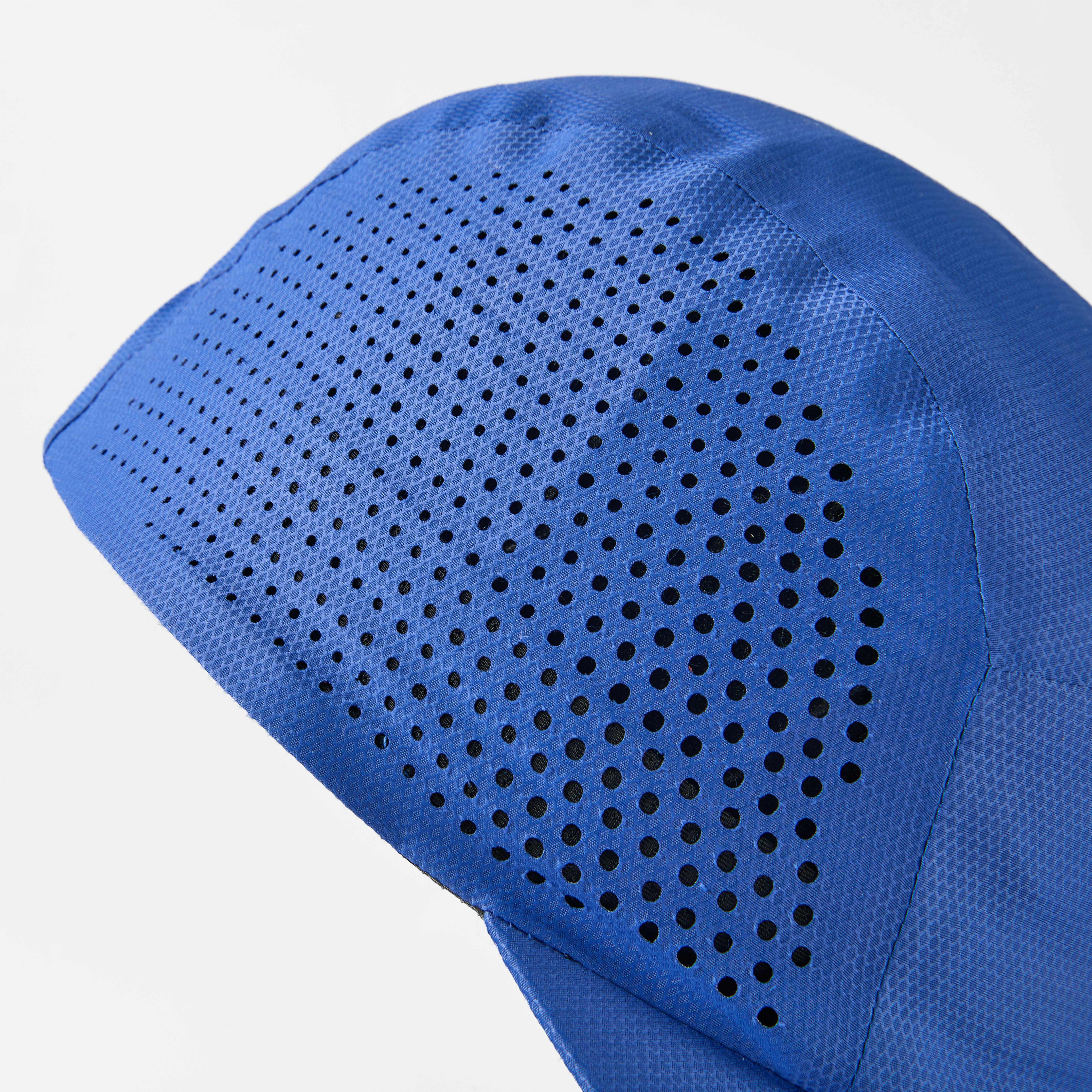 custom water repellent seamless perforated running cap side panel
